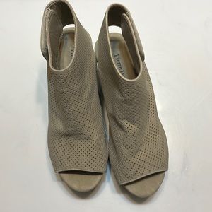 Pierre Dumas wedges with Velcro closure